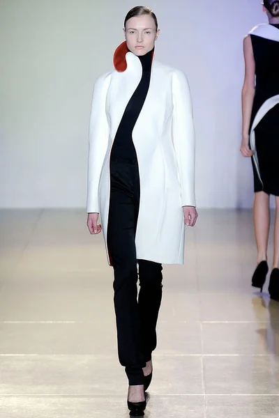 Look 19